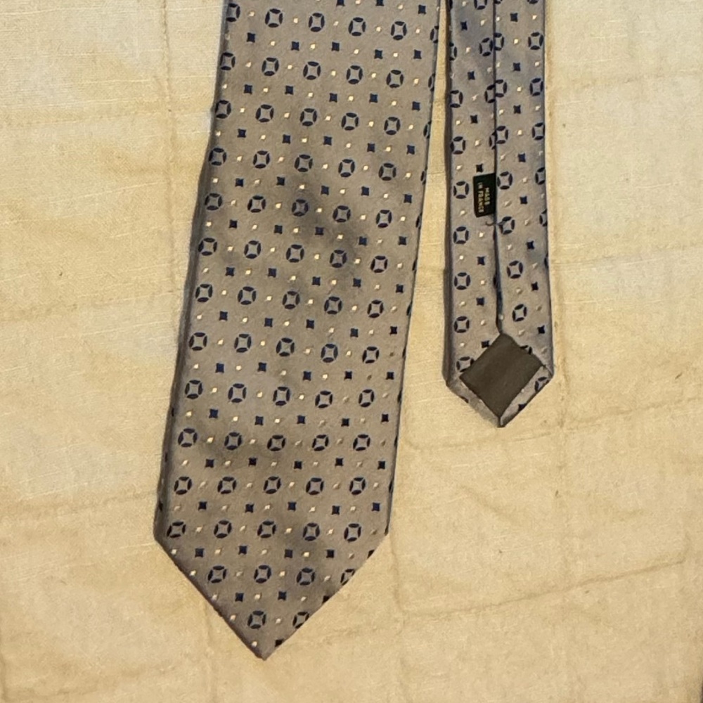 Charvet Place Vendôme tie